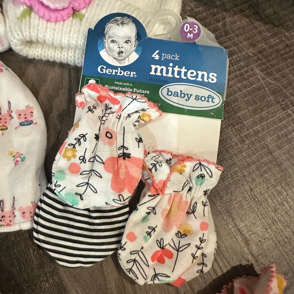 Assorted Baby Hats Collection - Picture 7 of 10